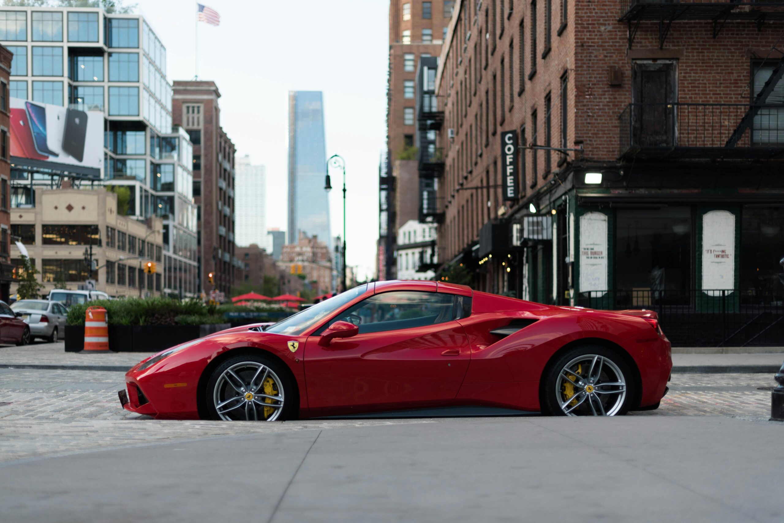 luxury car in dubai
